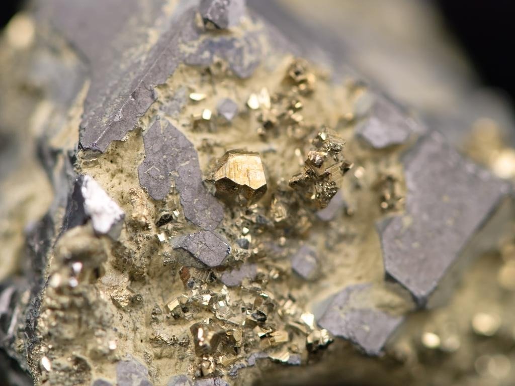 Can You Find Gold in South Africa? Geological Reality and Responsible Sourcing